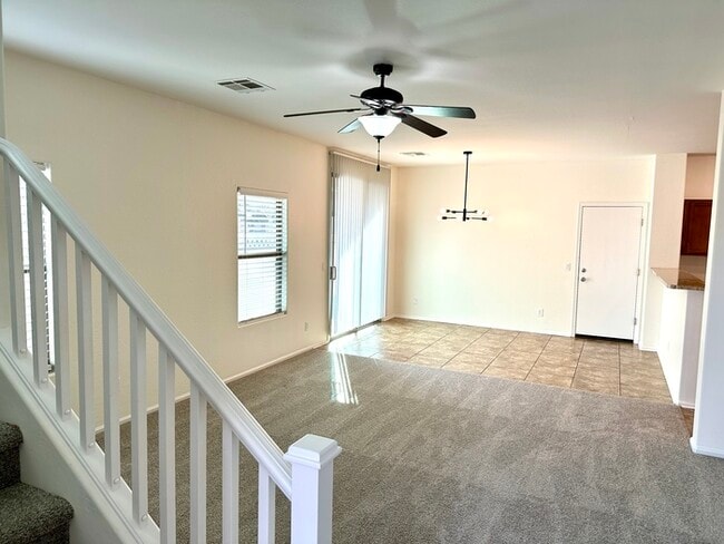 Building Photo - 971 S Deerfield Ln