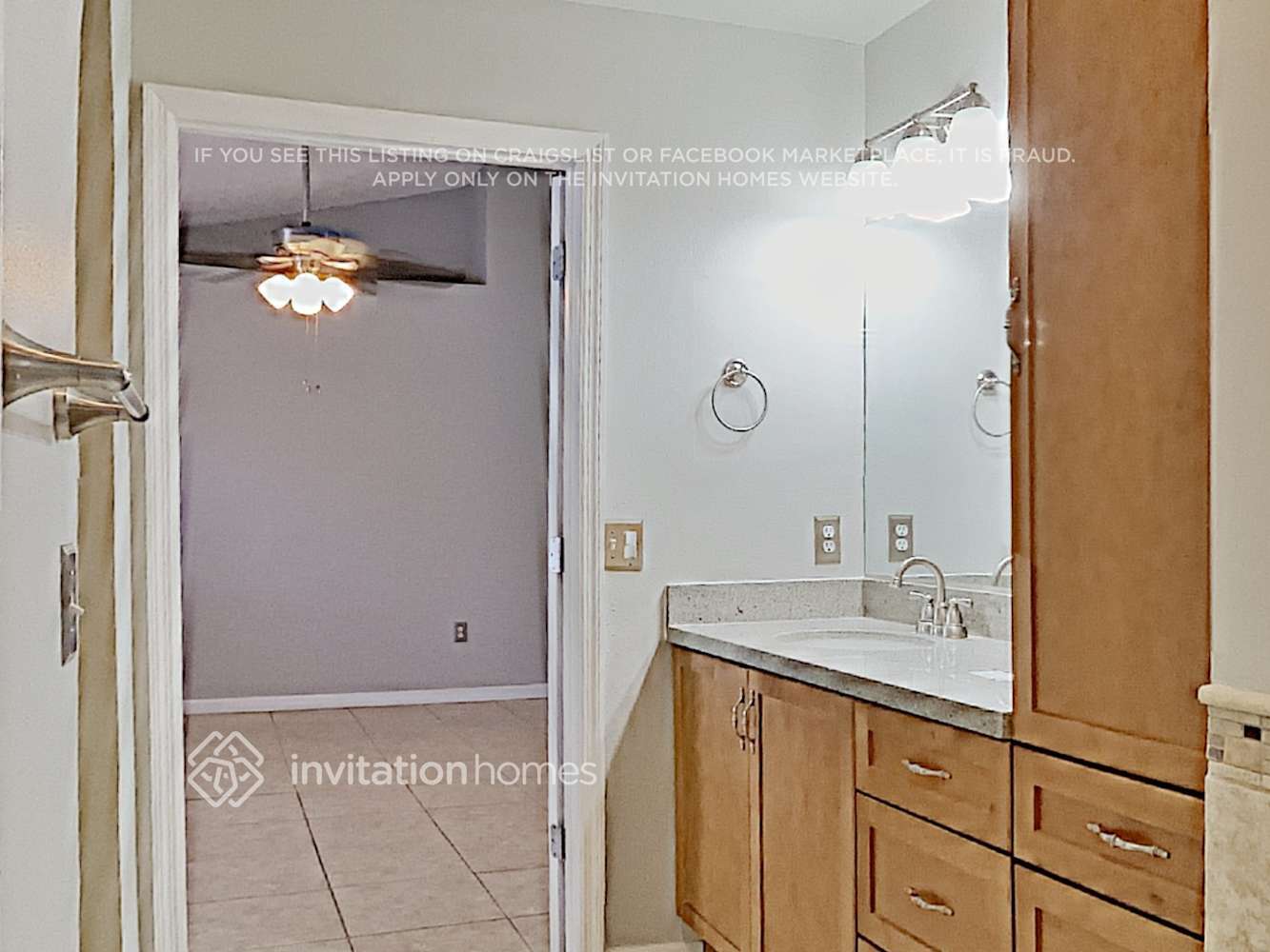 Building Photo - 1622 Hudderfield Cir W