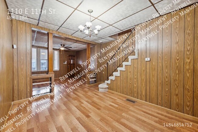 Building Photo - Available Now! 4 Bedroom Townhome in Eddys...