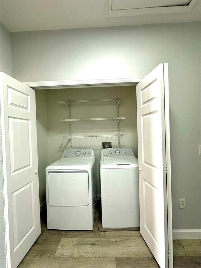 Building Photo - 918 Chelsea Dr