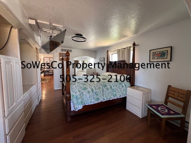 Building Photo - FULLY FURNISHED 4 Bedroom 2 Bath with Breathtaking Views