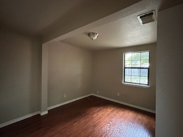 Building Photo - Renovated Harlandale 3 Bedroom, 2 Bathroom...