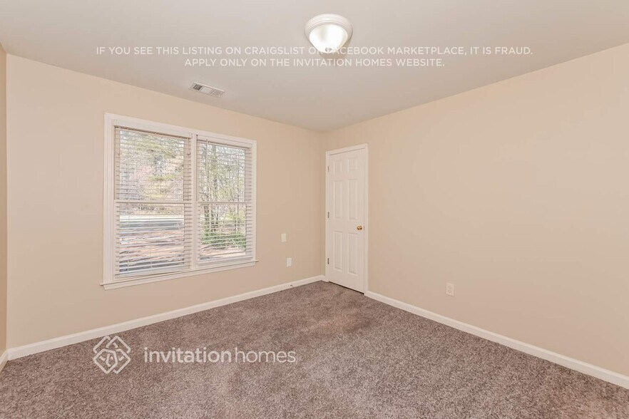 Building Photo - 2923 Misty Rock Cove