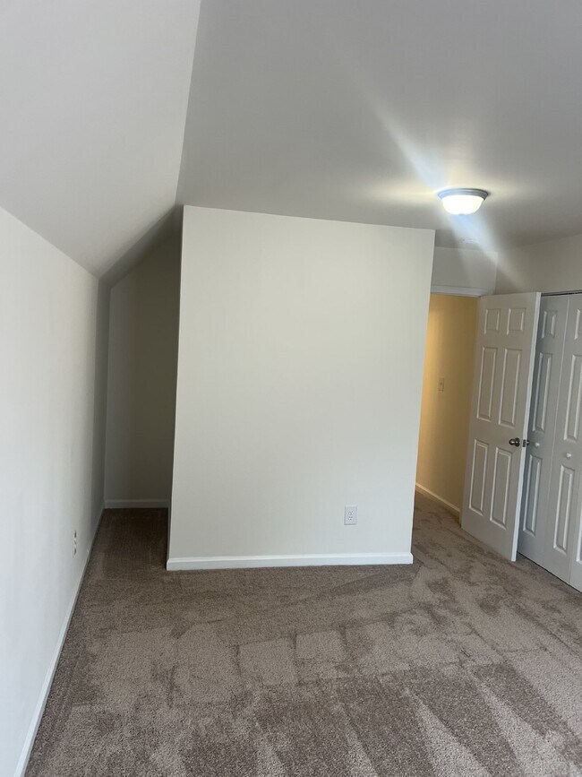 Building Photo - Charming 4 Bed, 2.5 Bath Home in Frederick...