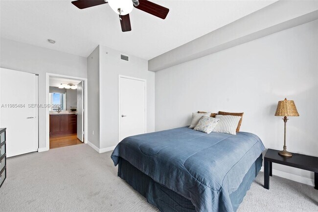 Building Photo - 79 SW 12th St