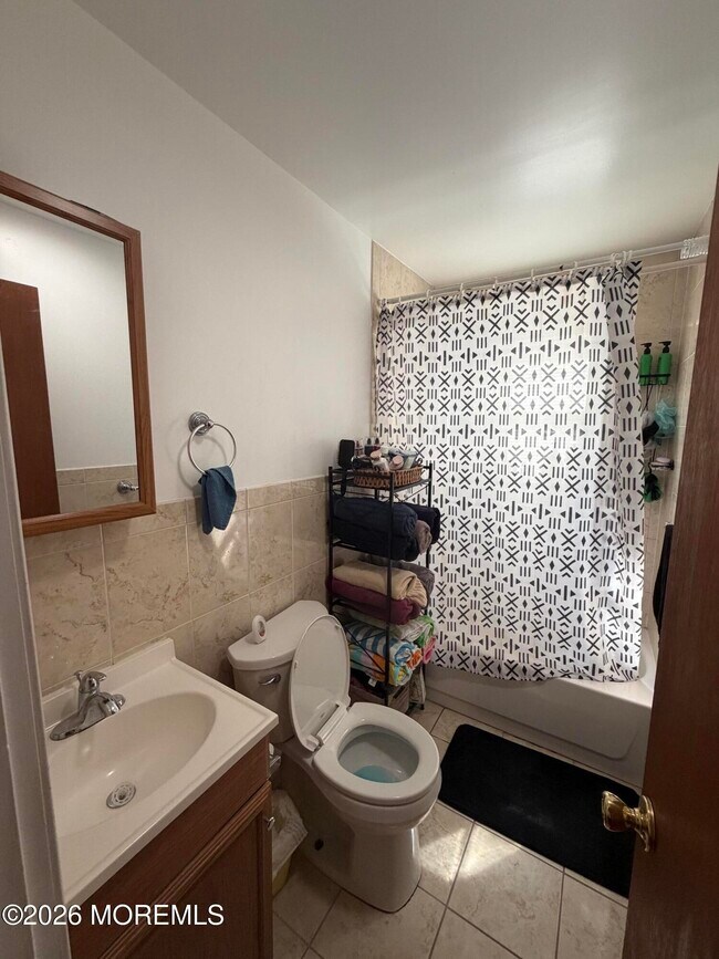 Building Photo - 28 New Monmouth Rd