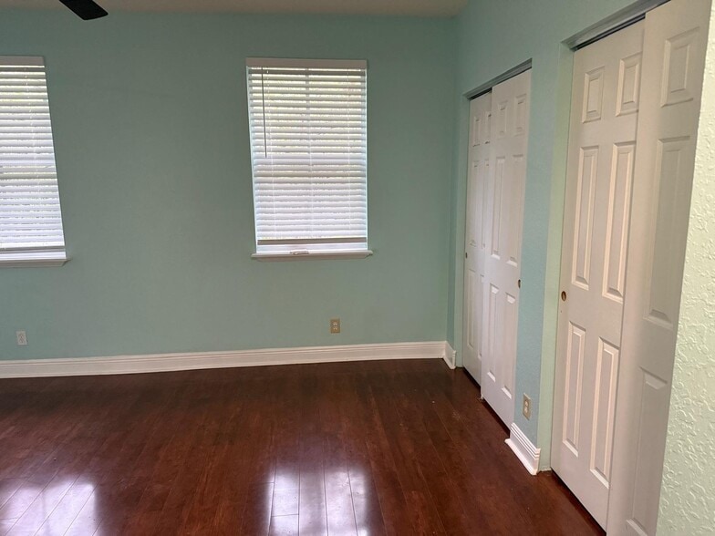 Building Photo - 9981 SW 26th Ct