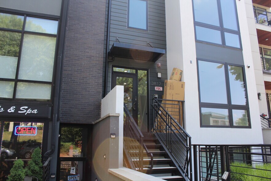 Building Photo - 3817 14th St NW
