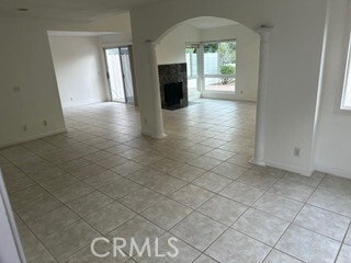 Building Photo - 2287 Levante St