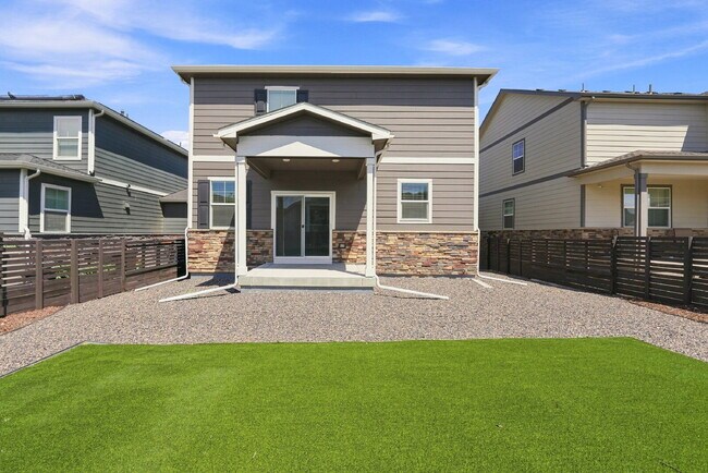Building Photo - $2,845.95 with $300 Off the first month's rent, 4 Beds - 2.5 Baths, Single Family Home in Aurora ...