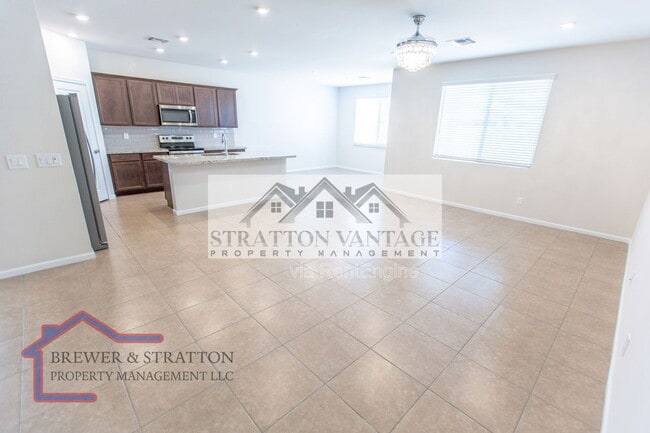 Building Photo - 2028 E Brooklyn Dr