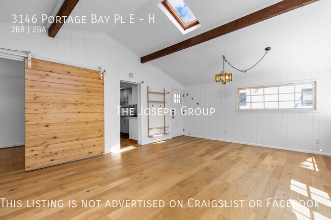 Building Photo - One of a kind 2 bed/1.75 bath houseboat ov...