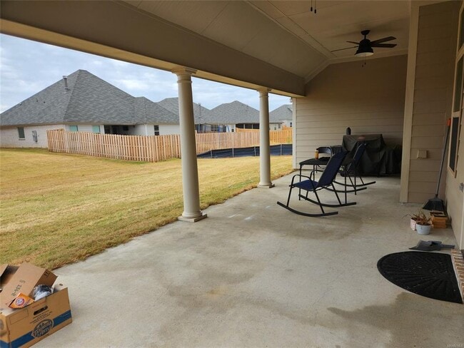 Building Photo - 292 Hedgefield Dr