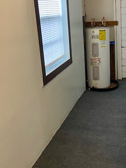 Building Photo - 356 Walnut St