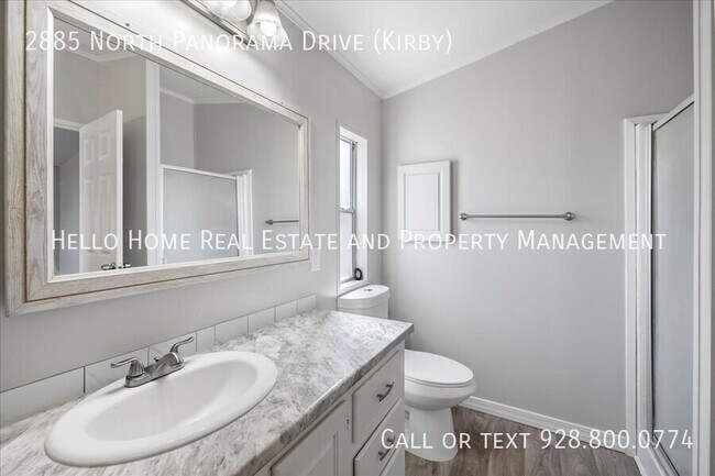 Building Photo - 2885 N Panorama Dr
