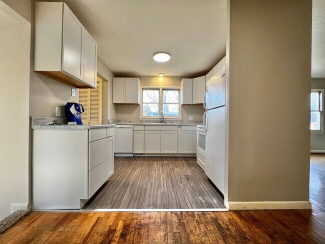 Building Photo - Ranch-Style 3 Bed, 1.5 Bath Home Near Avery Park in Fort Collins