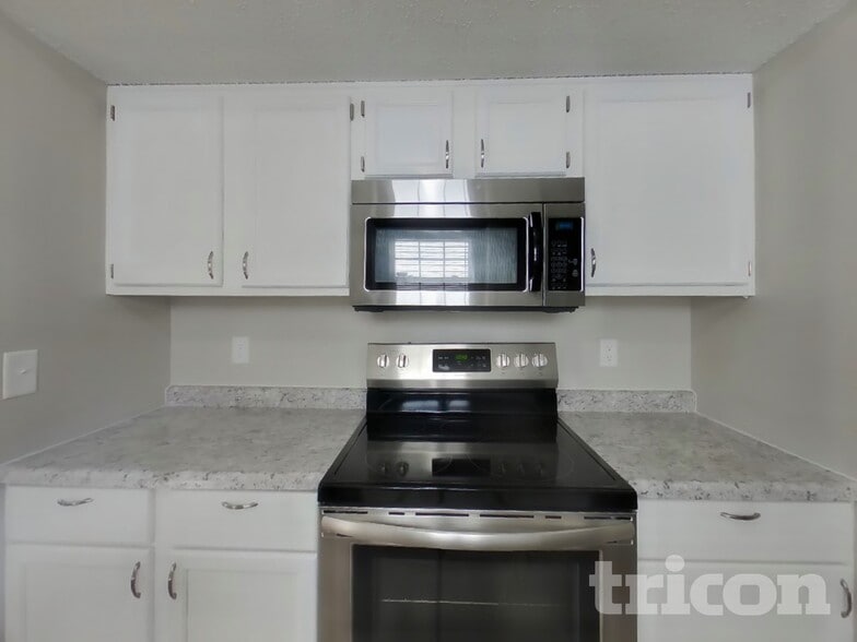 Building Photo - 4249 Village Bend Dr