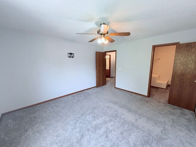 Building Photo - 393 Leeward Trail