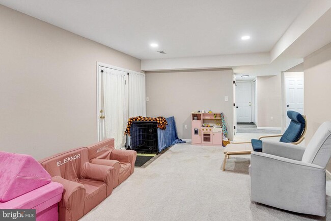 Building Photo - 4157 Waterway Dr