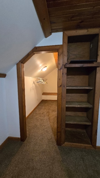 Building Photo - 10423 IN-48