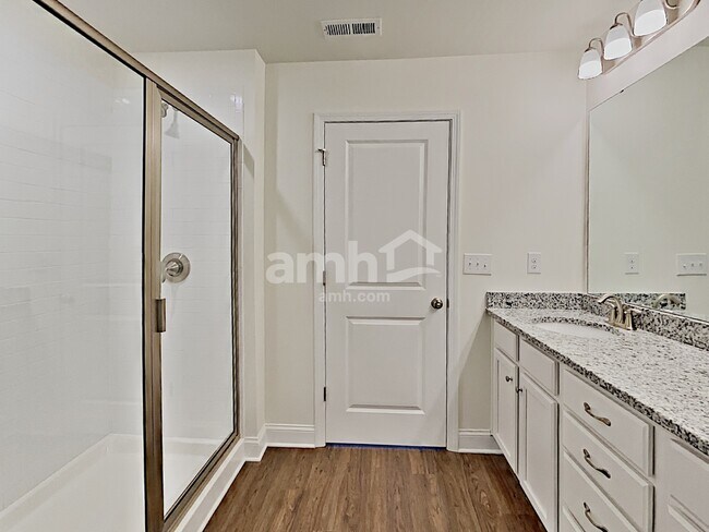Building Photo - 4941 Wilcrest Ct