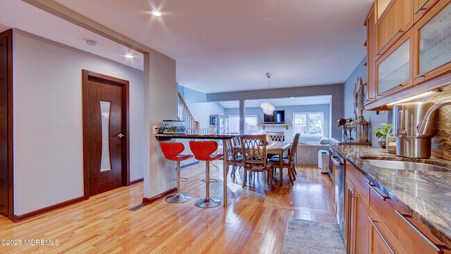 Building Photo - 141 Chestnut Way