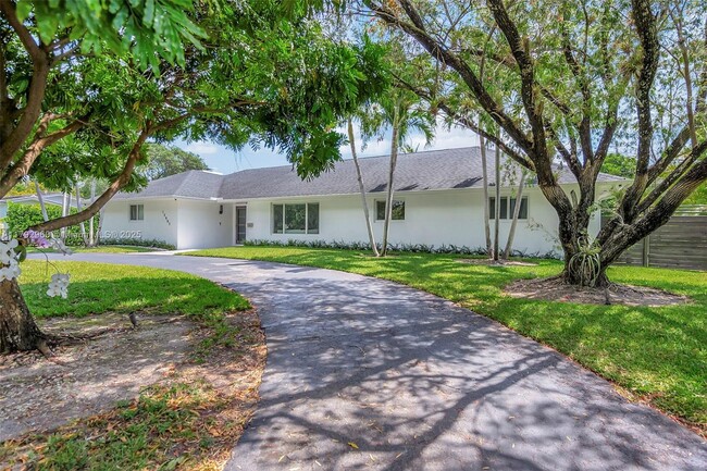 Building Photo - 12895 SW 75th Ave