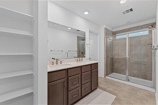 Building Photo - 2911 St Regis Dr