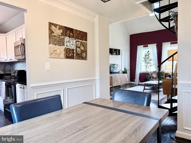 Building Photo - 4628 36th St S