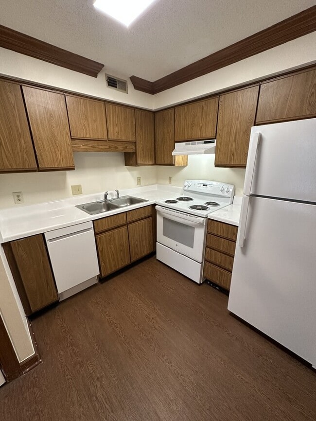 Building Photo - 3530 Ivy Commons Dr