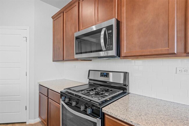 Building Photo - 453 Gaida Loop
