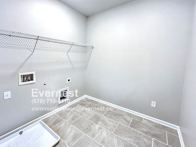 Building Photo - 355 Caledonia Ct