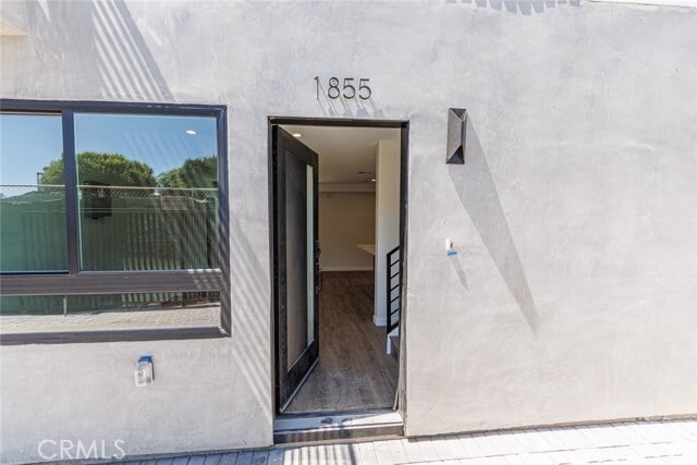 Building Photo - 1855 Crenshaw Blvd