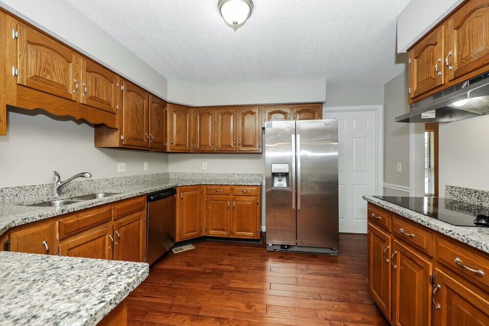 Building Photo - 3933 Hillshire Dr
