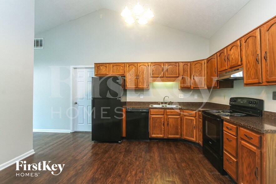 Building Photo - 5038 Deer Creek Pl