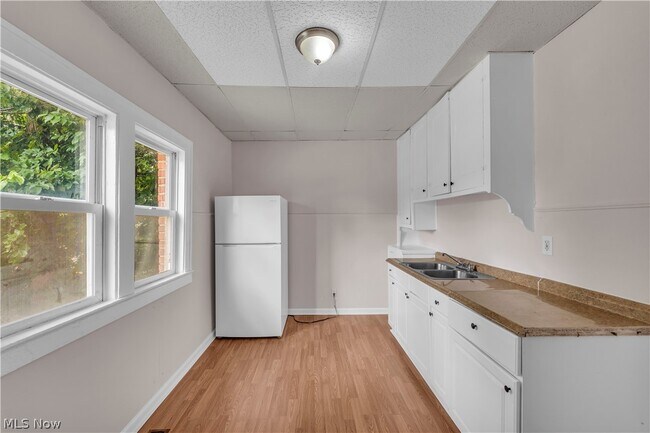 Building Photo - 4600 Division Ave