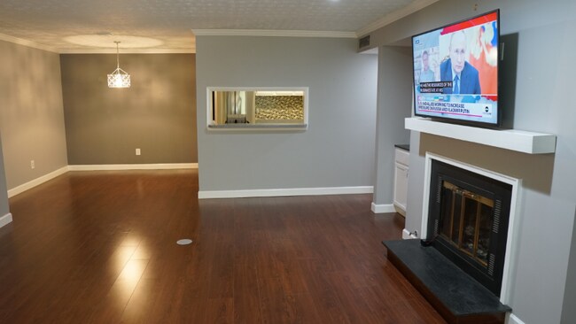 Building Photo - 710 Park Ridge Cir