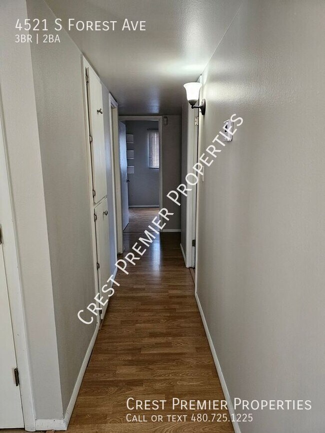 Building Photo - 4521 S Forest Ave
