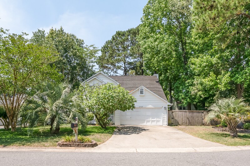 Building Photo - 2785 Flower Creek Way