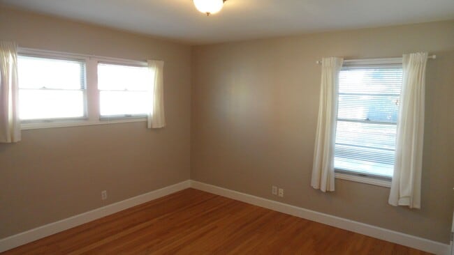 Building Photo - Old Towne Orange, Hardwood floors, Single Story House 3BR 2BA  2 car garage