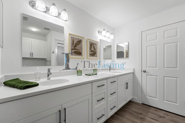 Building Photo - 12726 Taylor Nicolas Dr