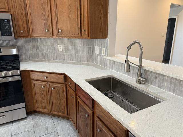 Building Photo - 2857 Hampshire Ln