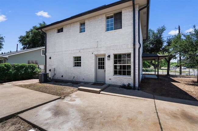 Building Photo - 6300 Crumley Ln