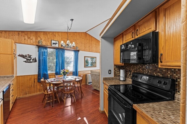 Building Photo - 108 Southgate Rd