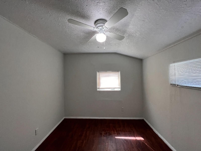 Building Photo - 37632 Yermo Rd