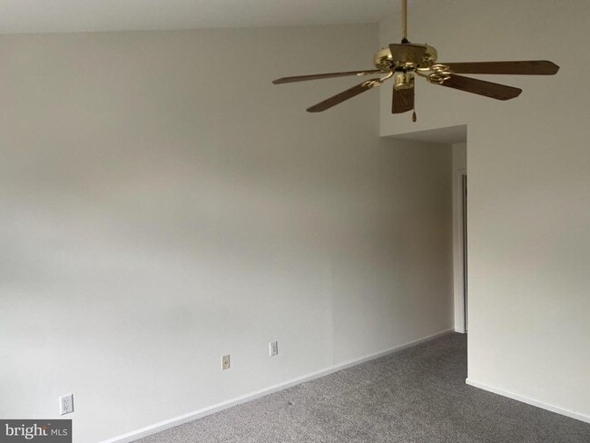 Building Photo - 113 N Park Rd