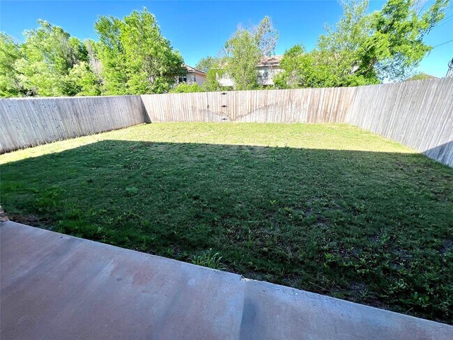 Building Photo - 3704 Kala Dr