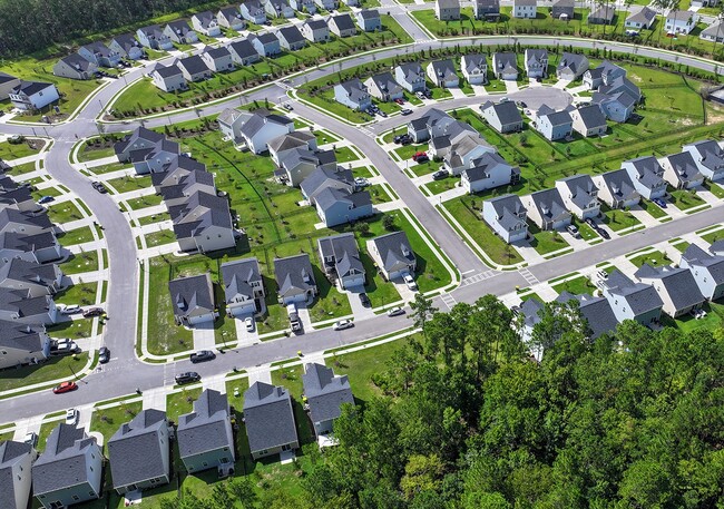 Building Photo - Quinn Residences at Drayton Park - Savanna...