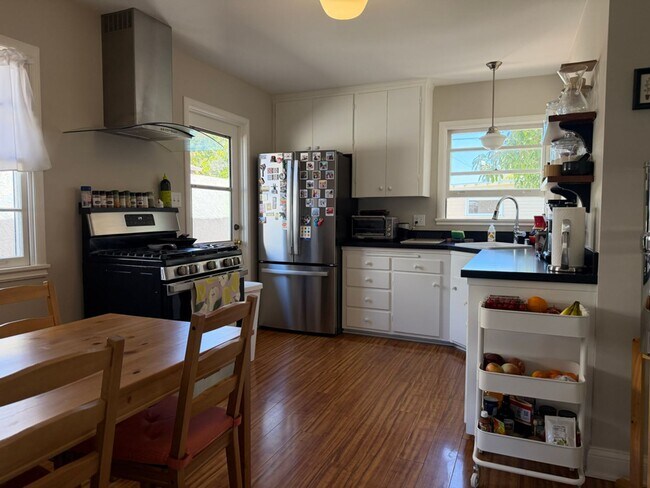 Building Photo - Cute-as-a-Button Coronado "Palmer" Home in a Fabulous School-Side Location – Coronado Village