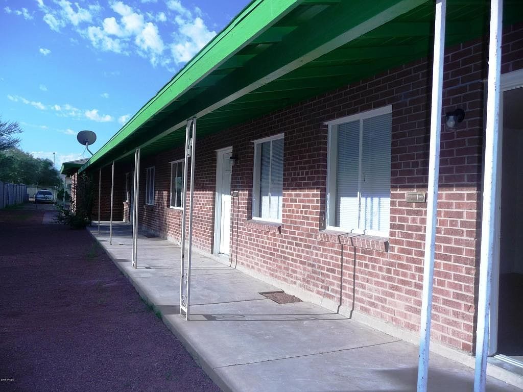 Building Photo - 259 W Tamarisk St